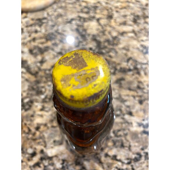 Vintage 1970's Mrs. Butterworth Amber Syrup Jars with original lid set of 2 - Picture 5 of 11